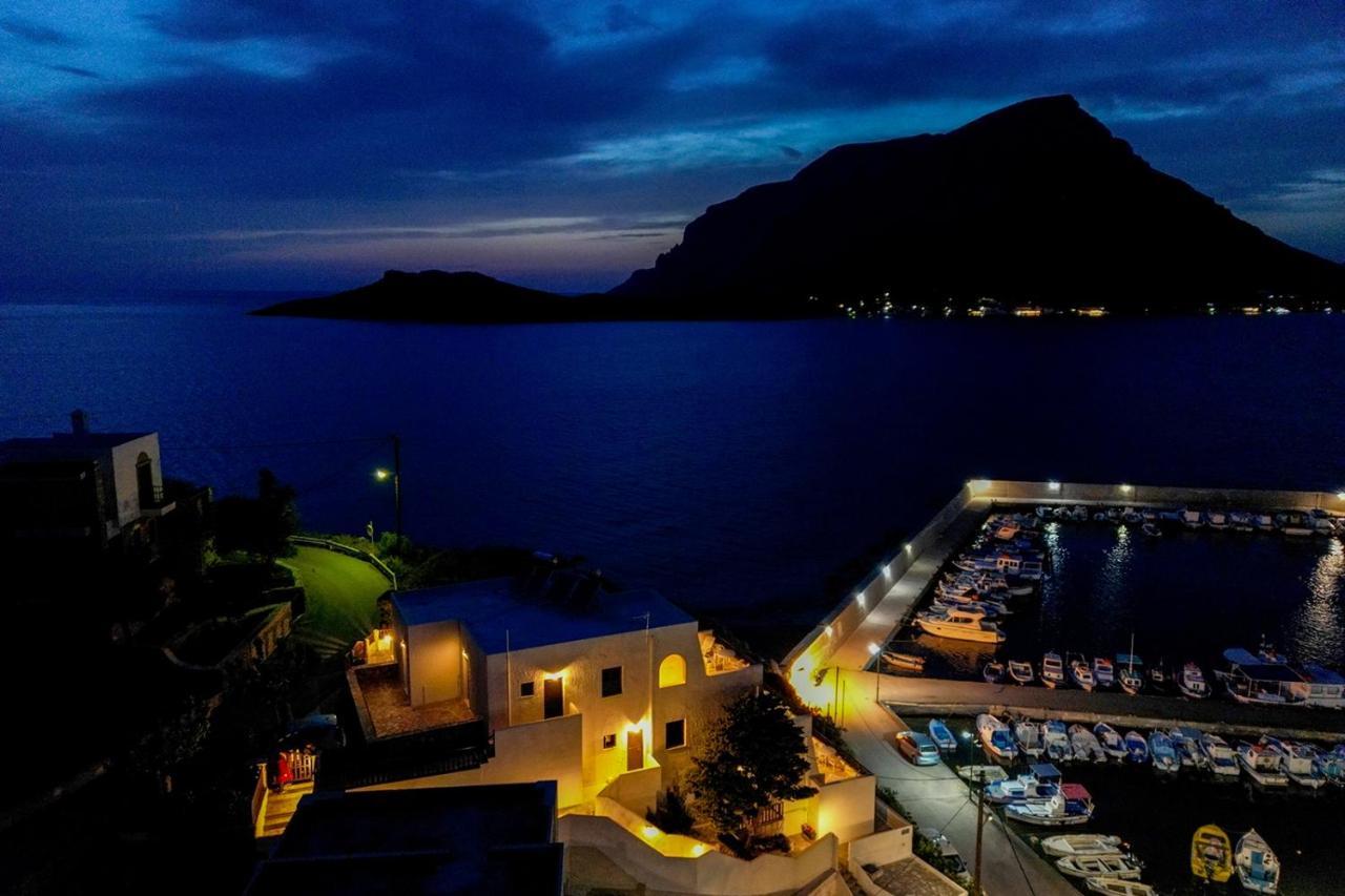 Pelagos Seafront Accommodation - Maria Myrties Bagian luar foto