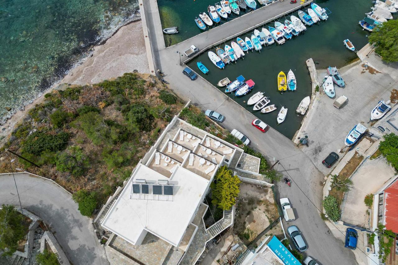 Pelagos Seafront Accommodation - Maria Myrties Bagian luar foto