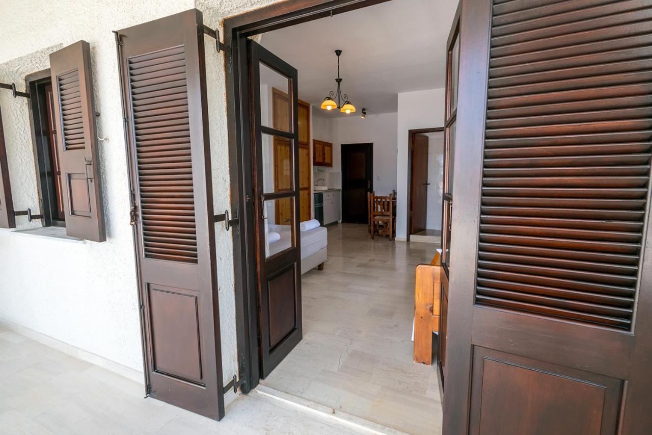 Pelagos Seafront Accommodation - Maria Myrties Bagian luar foto