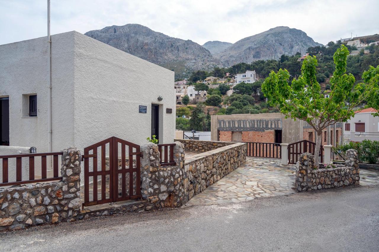 Pelagos Seafront Accommodation - Maria Myrties Bagian luar foto